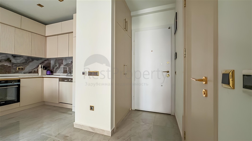 Двухкомнатная квартира с современным оснащением в центре Аланьи