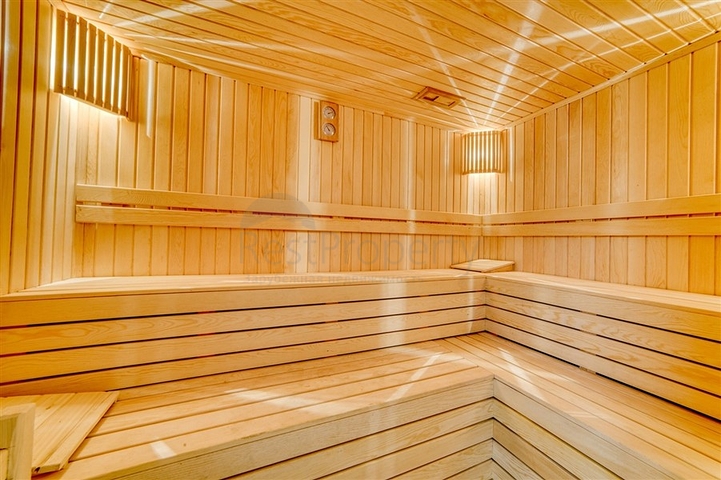 Трёхкомнатный пентхаус с террасой и развитой инфраструктурой в районе Каргыджак