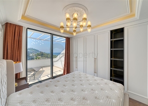 Трёхкомнатный пентхаус с террасой и развитой инфраструктурой в районе Каргыджак