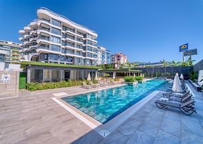 Трёхкомнатный пентхаус с террасой и развитой инфраструктурой в районе Каргыджак