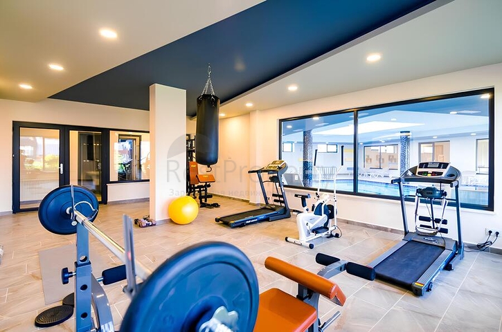 Пентхаус 6+1 с террасами в районе Оба