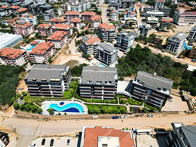 Пентхаус 6+1 с террасами в районе Оба