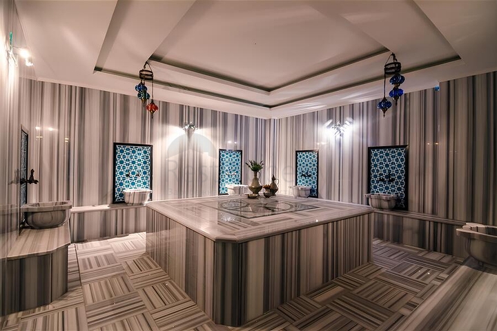 Пентхаус 6+1 с террасами в районе Оба