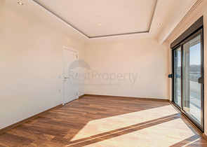 Пентхаус 6+1 с террасами в районе Оба