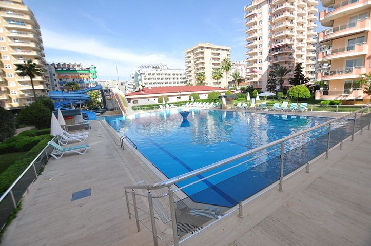 Трёхкомнатная квартира с большой площадью и развитой инфраструктурой в районе Махмутлар