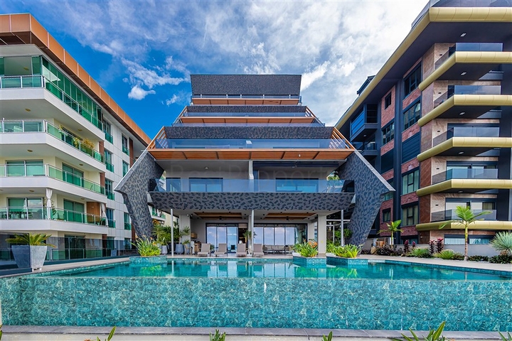 Пятикомнатная квартира 4+1 с террасой и расширенной инфраструктурой в районе Каргыджак