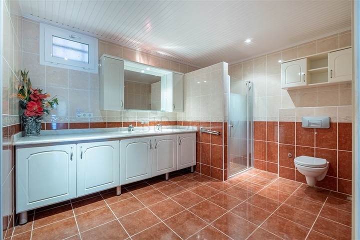 Двухкомнатная квартира с удобной планировкой в районе Махмутлар