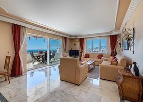 Двухкомнатная квартира с удобной планировкой в районе Махмутлар