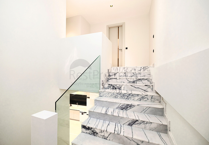 Двухкомнатный садовый дуплекс 2+1 с собственной террасой в районе Тюрклер