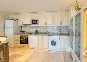 Трёхкомнатная квартира 2+1 с тёплыми полами и развитой инфраструктурой в районе Махмутлар