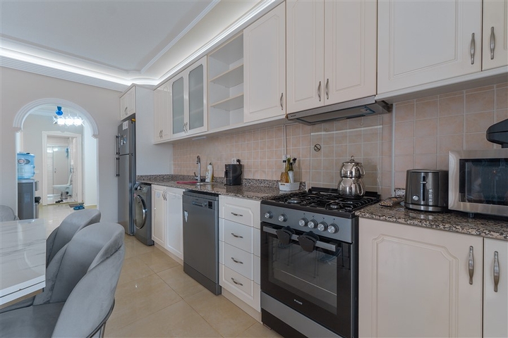 Трёхкомнатная квартира 2+1 с мебелью в центре района Махмутлар