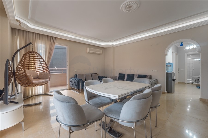 Трёхкомнатная квартира 2+1 с мебелью в центре района Махмутлар