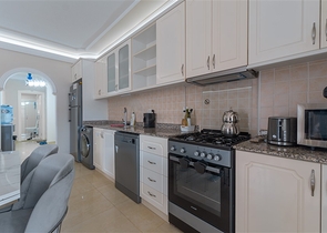 Трёхкомнатная квартира 2+1 с мебелью в центре района Махмутлар