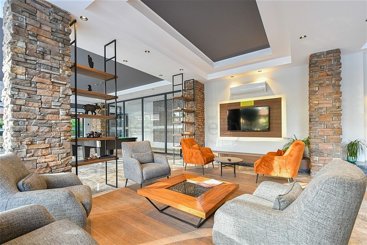 Четырёхкомнатный пентхаус 3+1 с террасой в районе Оба