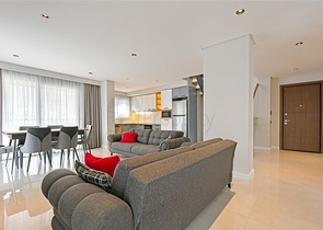 Четырёхкомнатный пентхаус 3+1 с террасой в районе Оба