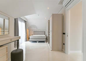 Четырёхкомнатный пентхаус 3+1 с террасой в районе Оба