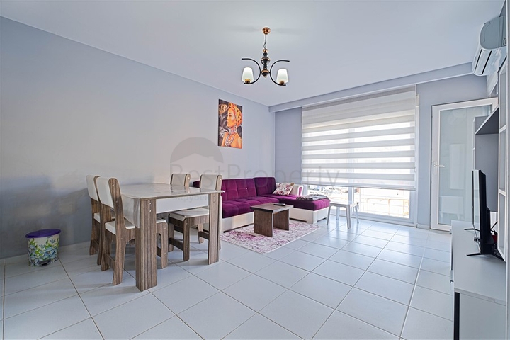 Двухкомнатная квартира 1+1 с мебелью и балконом в районе Махмутлар