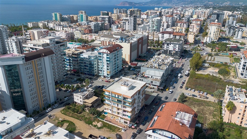 Двухкомнатная квартира 1+1 с мебелью и балконом в районе Махмутлар