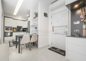 Трёхкомнатная квартира 2+1 с мебелью в районе Махмутлар в 20 м от моря