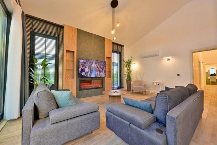 Отдельная вилла 3+1 с видом на природу в районе — Фетхие