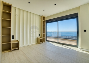 Шестикомнатная вилла 4+2 с частным бассейном в центре Аланьи