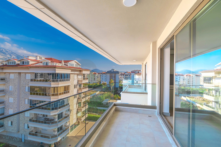 Пентхаус 2+1 с террасой в районе Кестель