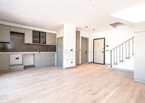 Пентхаус 2+1 с террасой в районе Кестель