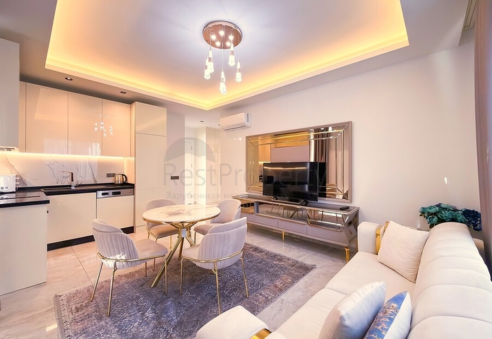 Современная трёхкомнатная квартира 2+1 в центре Аланьи