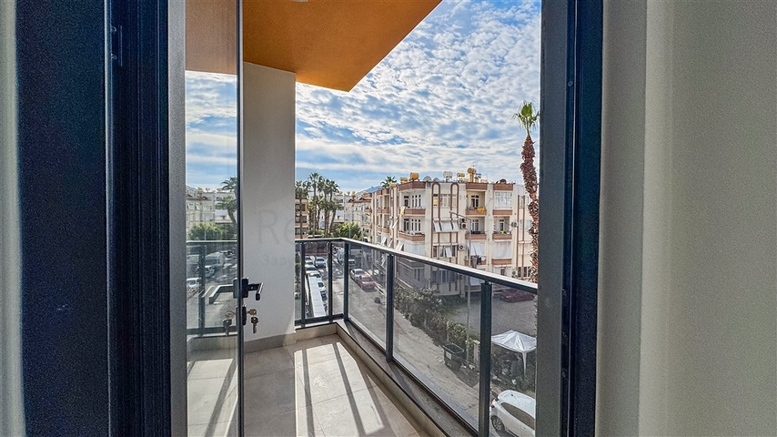 Двухкомнатная квартира 1+1 в центре Аланьи рядом с городской жизнью