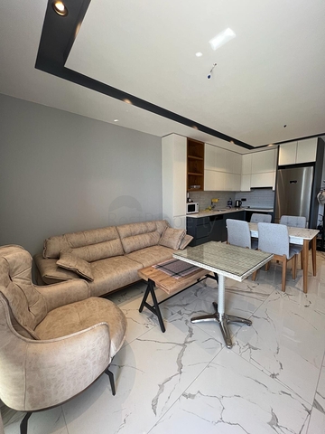 Двухкомнатная квартира 1+1 в центре Аланьи в современном жилом доме