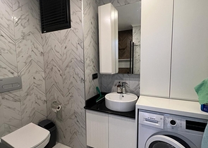 Двухкомнатная квартира 1+1 в центре Аланьи в современном жилом доме