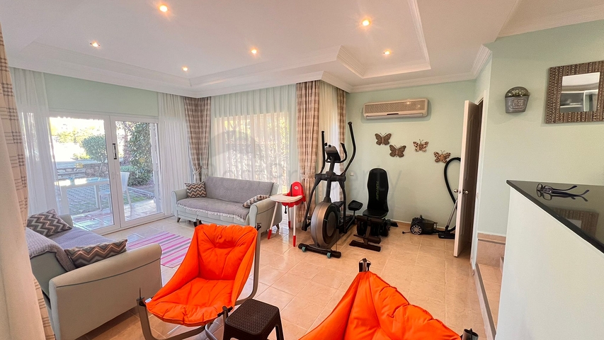 Уютная отдельно стоящая вилла с садом и бассейном в Олюдениз, Фетхие