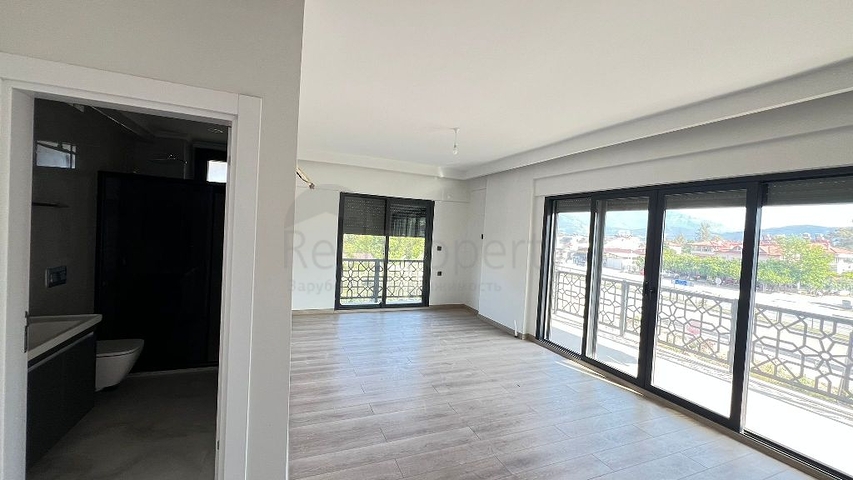 Просторный отдельно стоящий дом с собственным участком в районе Карагедик, Фетхие