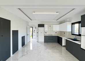 Просторный отдельно стоящий дом с собственным участком в районе Карагедик, Фетхие