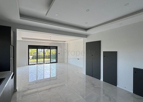 Просторный отдельно стоящий дом с собственным участком в районе Карагедик, Фетхие