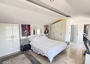 Уютный дом с большим участком в районе Олюдениз, Фетхие