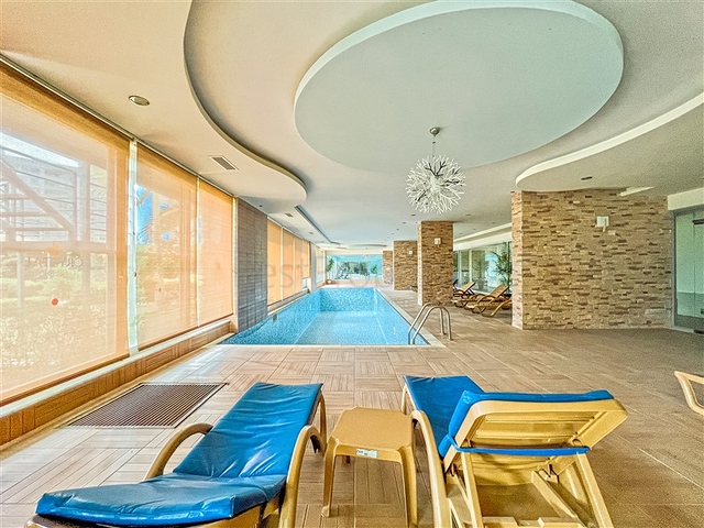 Просторный пентхаус 2+1 с террасой и развитой инфраструктурой в Джикджилли