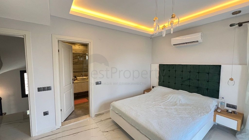 Просторный отдельно стоящий дом в районе Овачик, Фетхие