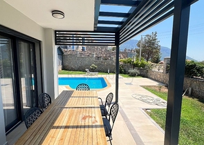 Просторный отдельно стоящий дом в районе Овачик, Фетхие