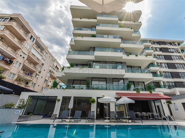 Современная 1+1 квартира в центре района Клеопатра