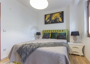 Просторная двухкомнатная квартира с мебелью в районе Каргыджак