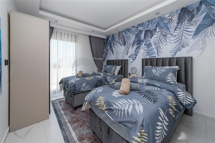 Пентхаус 2+1 с террасой и мебелью в районе Махмутлар