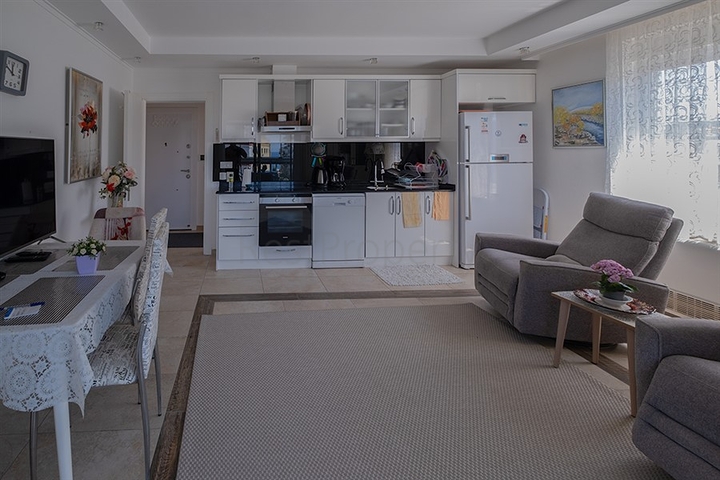 Светлая квартира 2+1 в районе Клеопатра