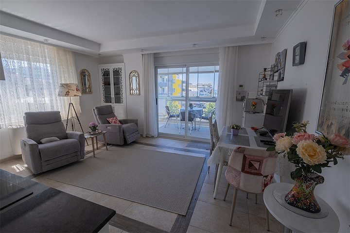 Светлая квартира 2+1 в районе Клеопатра