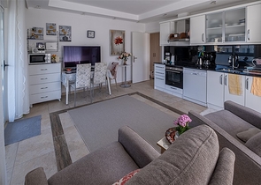 Светлая квартира 2+1 в районе Клеопатра