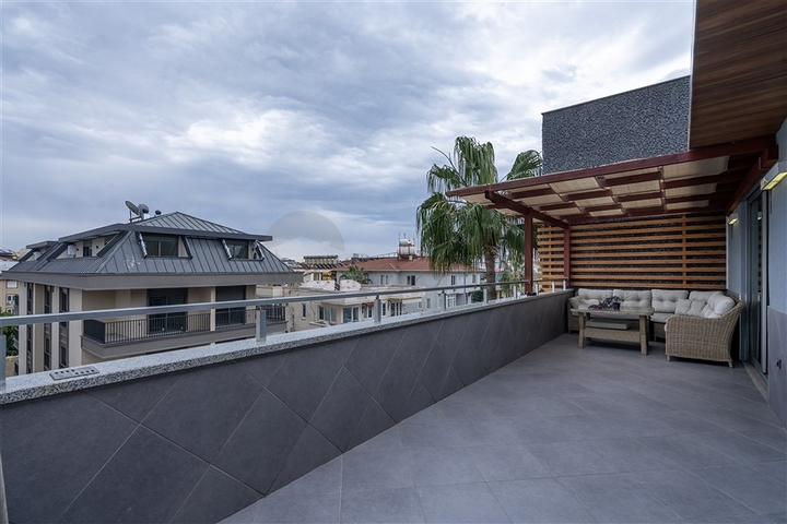 Пентхаус 3+1 с террасой в районе Оба