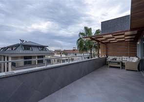 Пентхаус 3+1 с террасой в районе Оба