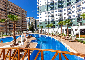 Меблированная квартира 1+1 с развитой инфраструктурой в Махмутларе