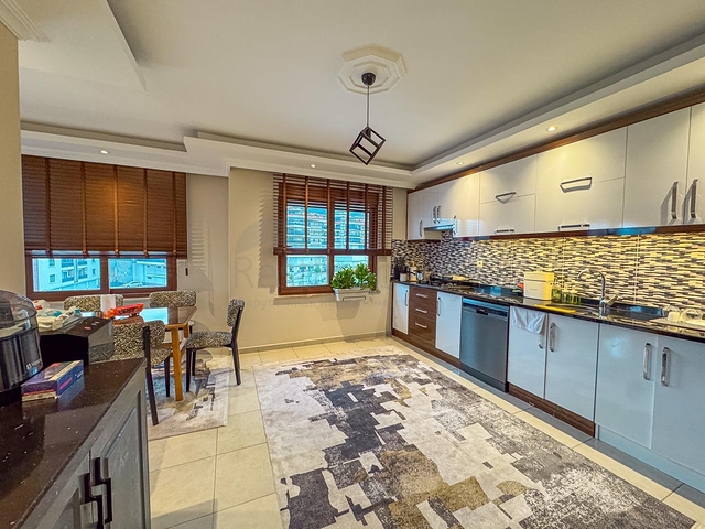 Просторный пентхаус 5+1 в развитом районе Аланьи