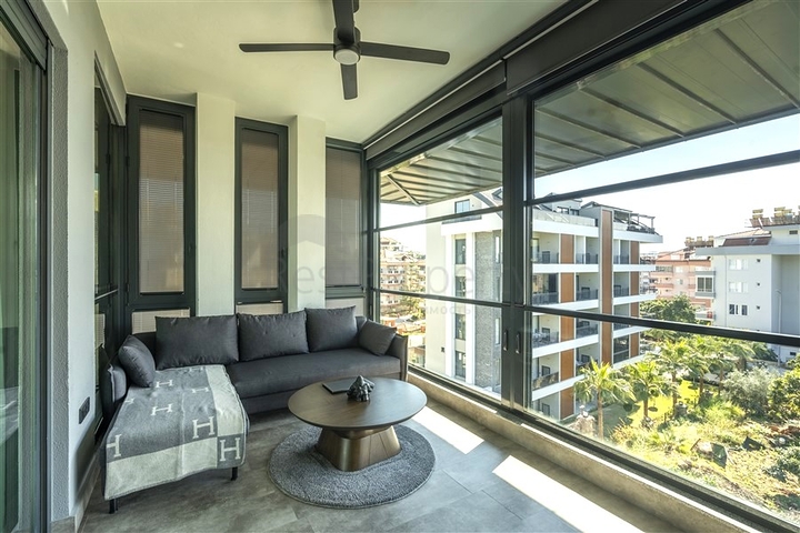 Просторная квартира 3+1 в современном жилом комплексе района Оба